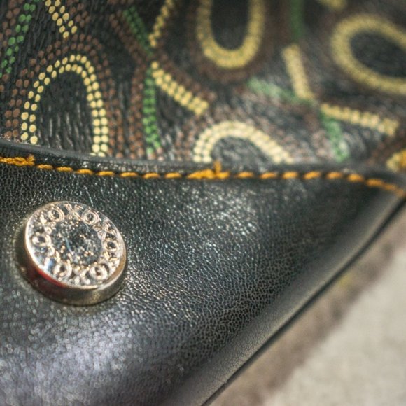 XOXO Hand Bag with Shoulder Strap - Picture 7 of 8